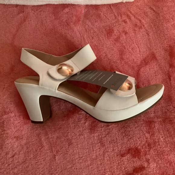 Platform Heels. - Picture 5 of 12